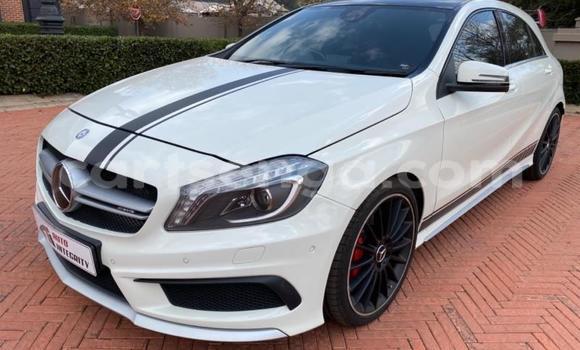 Nunua Ilio tumika Mercedes-Benz C-Classe White Gari ndani ya Manzini nchini Manzini Nunua Ilio tumika Mercedes-Benz C-Classe White Gari ndani ya Manzini nchini Manzini