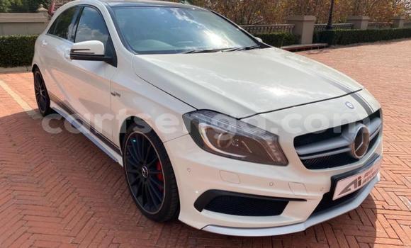 Nunua Ilio tumika Mercedes-Benz C-Classe White Gari ndani ya Manzini nchini Manzini Nunua Ilio tumika Mercedes-Benz C-Classe White Gari ndani ya Manzini nchini Manzini