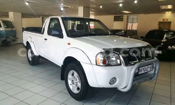 Nunua Ilio tumika Nissan NP 300 White Gari ndani ya Hlatikulu nchini Wilaya ya Shiselweni Nunua Ilio tumika Nissan NP 300 White Gari ndani ya Hlatikulu nchini Wilaya ya Shiselweni