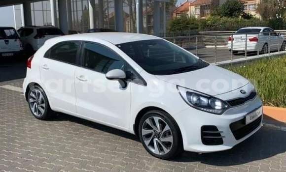 Acheter Occasion Voiture Kia Rio Blanc à Ezulwini, Hhohho Acheter Occasion Voiture Kia Rio Blanc à Ezulwini, Hhohho