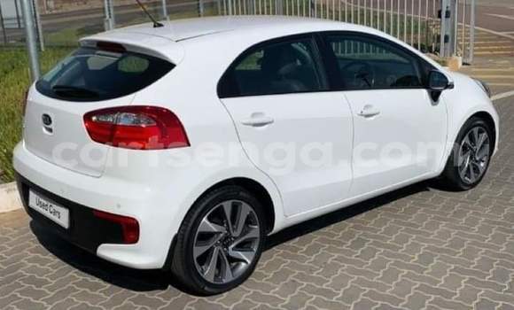 Acheter Occasion Voiture Kia Rio Blanc à Ezulwini, Hhohho Acheter Occasion Voiture Kia Rio Blanc à Ezulwini, Hhohho