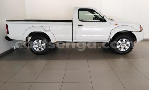 Nunua Ilio tumika Nissan NP 300 White Gari ndani ya Bhunya nchini Manzini
