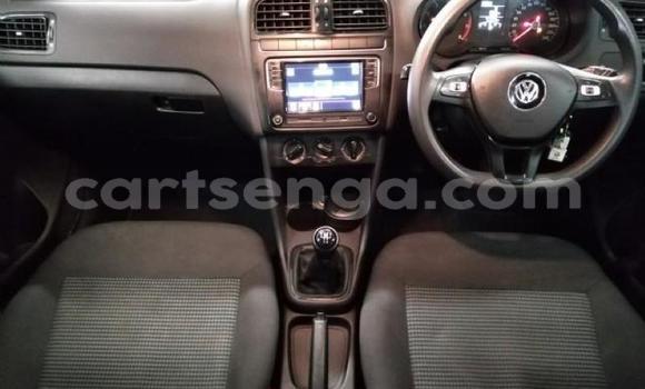 Nunua Ilio tumika Volkswagen Polo Silver Gari ndani ya Bhunya nchini Manzini Nunua Ilio tumika Volkswagen Polo Silver Gari ndani ya Bhunya nchini Manzini