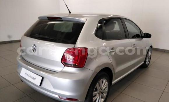 Nunua Ilio tumika Volkswagen Polo Silver Gari ndani ya Bhunya nchini Manzini Nunua Ilio tumika Volkswagen Polo Silver Gari ndani ya Bhunya nchini Manzini