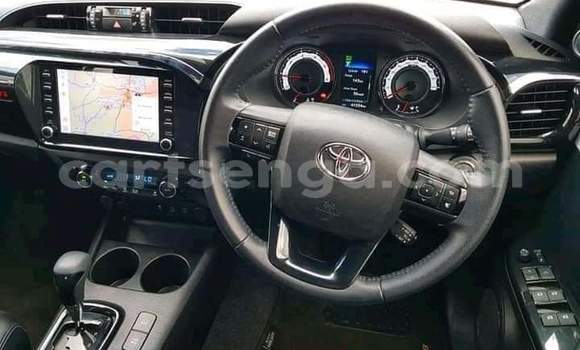 Nunua Ilio tumika Toyota Hilux White Gari ndani ya Ezulwini nchini Hhohho Nunua Ilio tumika Toyota Hilux White Gari ndani ya Ezulwini nchini Hhohho