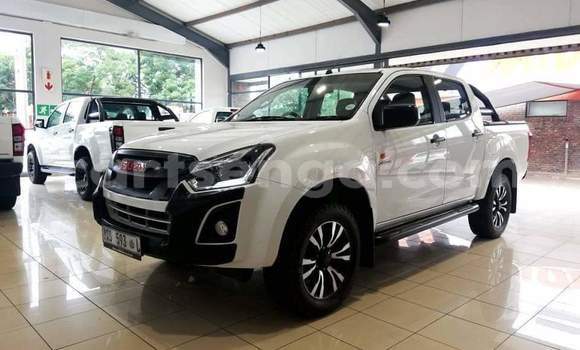 Nunua Ilio tumika Isuzu KB White Gari ndani ya Ezulwini nchini Hhohho Nunua Ilio tumika Isuzu KB White Gari ndani ya Ezulwini nchini Hhohho