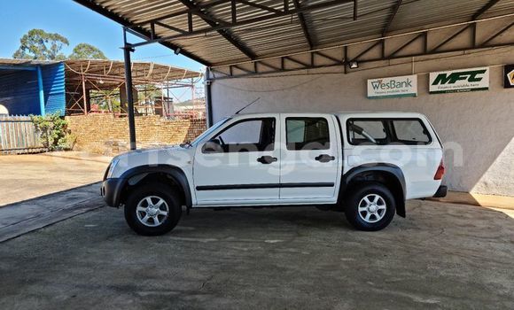 Buy Used Isuzu KB White Car in Mbabane in Manzini Buy Used Isuzu KB White Car in Mbabane in Manzini