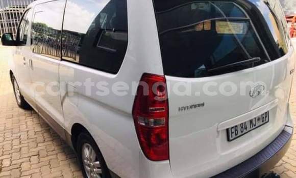 Acheter Occasion Voiture Hyundai H1 Blanc à Ezulwini, Hhohho Acheter Occasion Voiture Hyundai H1 Blanc à Ezulwini, Hhohho