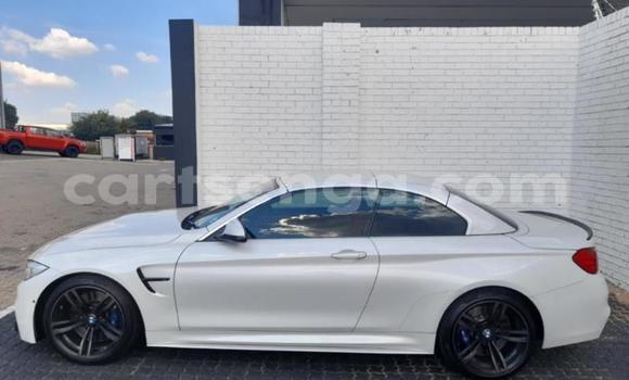 Nunua Ilio tumika BMW M4 Silver Gari ndani ya Ezulwini nchini Hhohho Nunua Ilio tumika BMW M4 Silver Gari ndani ya Ezulwini nchini Hhohho