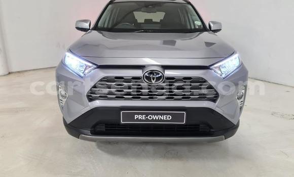 Nunua Ilio tumika Toyota RAV4 Beige Gari ndani ya Ezulwini nchini Hhohho Nunua Ilio tumika Toyota RAV4 Beige Gari ndani ya Ezulwini nchini Hhohho