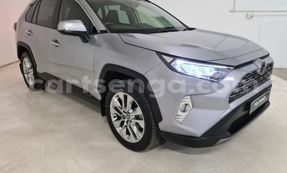 Nunua Ilio tumika Toyota RAV4 Beige Gari ndani ya Ezulwini nchini Hhohho Nunua Ilio tumika Toyota RAV4 Beige Gari ndani ya Ezulwini nchini Hhohho