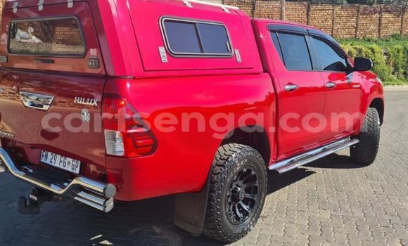 Nunua Ilio tumika Toyota Hilux Red Gari ndani ya Ezulwini nchini Hhohho Nunua Ilio tumika Toyota Hilux Red Gari ndani ya Ezulwini nchini Hhohho