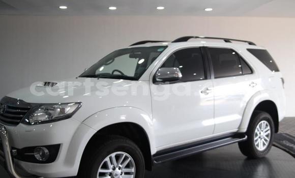 Acheter Occasion Voiture Toyota Fortuner Blanc à Ezulwini, Hhohho Acheter Occasion Voiture Toyota Fortuner Blanc à Ezulwini, Hhohho