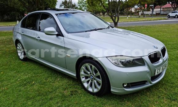 Nunua Ilio tumika BMW 3–Series Silver Gari ndani ya Ezulwini nchini Hhohho Nunua Ilio tumika BMW 3–Series Silver Gari ndani ya Ezulwini nchini Hhohho