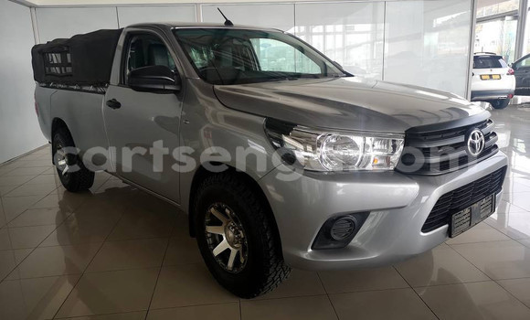 Buy Used Toyota Hilux Silver Car in Ezulwini in Hhohho