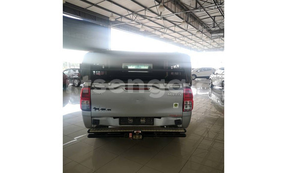 Nunua Ilio tumika Toyota Hilux Silver Gari ndani ya Ezulwini nchini Hhohho Nunua Ilio tumika Toyota Hilux Silver Gari ndani ya Ezulwini nchini Hhohho