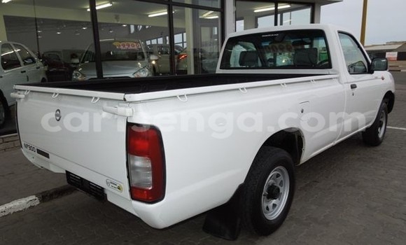 Buy Used Nissan NP 300 White Car in Ezulwini in Hhohho Buy Used Nissan NP 300 White Car in Ezulwini in Hhohho