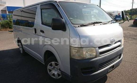 Buy Used Toyota Hiace Silver Car in Ezulwini in Hhohho Buy Used Toyota Hiace Silver Car in Ezulwini in Hhohho