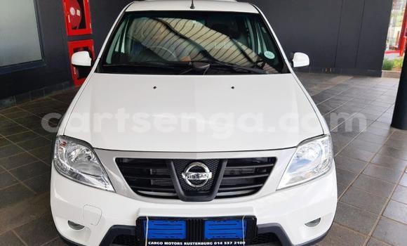 Buy Used Nissan NP 300 White Car in Ezulwini in Hhohho Buy Used Nissan NP 300 White Car in Ezulwini in Hhohho