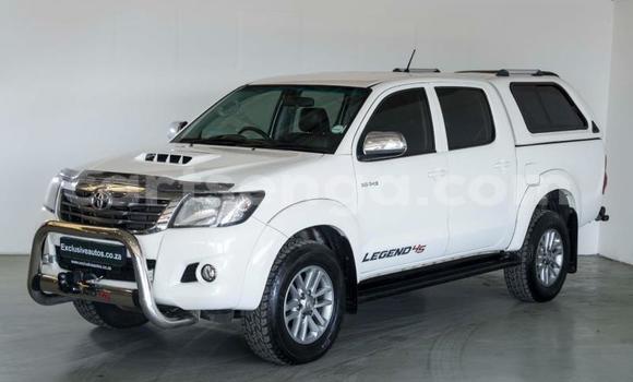 Buy Used Toyota Hilux White Car in Ezulwini in Hhohho Buy Used Toyota Hilux White Car in Ezulwini in Hhohho