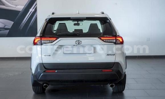 Nunua Ilio tumika Toyota RAV4 White Gari ndani ya Mbabane nchini Manzini Nunua Ilio tumika Toyota RAV4 White Gari ndani ya Mbabane nchini Manzini