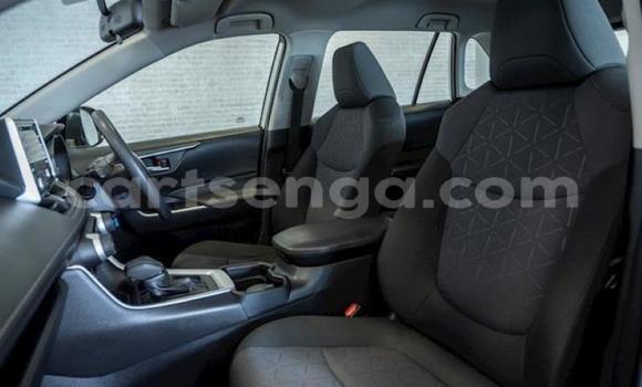 Nunua Ilio tumika Toyota RAV4 White Gari ndani ya Mbabane nchini Manzini Nunua Ilio tumika Toyota RAV4 White Gari ndani ya Mbabane nchini Manzini