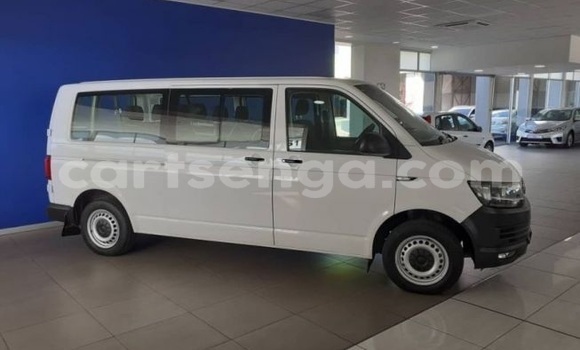 Buy Used Volkswagen Transporter White Car in Mbabane in Manzini Buy Used Volkswagen Transporter White Car in Mbabane in Manzini