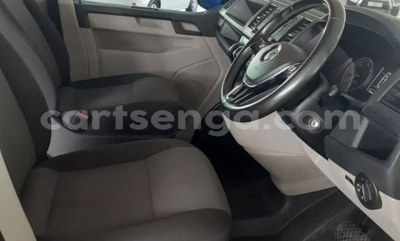 Buy Used Volkswagen Transporter White Car in Mbabane in Manzini Buy Used Volkswagen Transporter White Car in Mbabane in Manzini