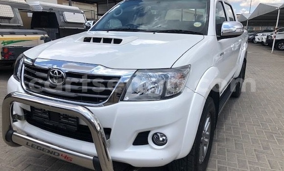 Buy Used Toyota Hilux White Car in Mbabane in Manzini Buy Used Toyota Hilux White Car in Mbabane in Manzini