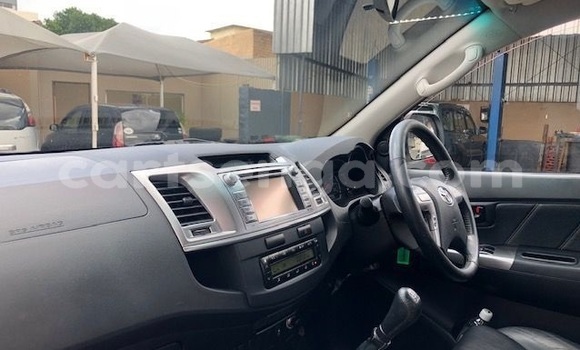 Buy Used Toyota Hilux White Car in Mbabane in Manzini Buy Used Toyota Hilux White Car in Mbabane in Manzini