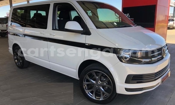Buy Used Volkswagen Transporter White Car in Ezulwini in Hhohho Buy Used Volkswagen Transporter White Car in Ezulwini in Hhohho