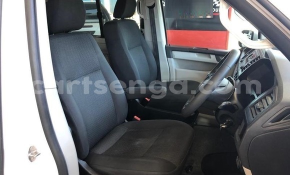Buy Used Volkswagen Transporter White Car in Ezulwini in Hhohho Buy Used Volkswagen Transporter White Car in Ezulwini in Hhohho
