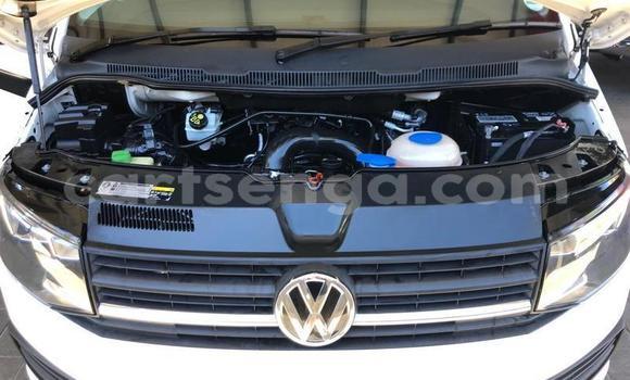 Buy Used Volkswagen Transporter White Car in Ezulwini in Hhohho Buy Used Volkswagen Transporter White Car in Ezulwini in Hhohho