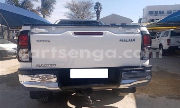Nunua Ilio tumika Toyota Hilux White Gari ndani ya Mhlambanyatsi nchini Manzini Nunua Ilio tumika Toyota Hilux White Gari ndani ya Mhlambanyatsi nchini Manzini