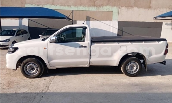 Nunua Ilio tumika Toyota Hilux White Gari ndani ya Bulembu nchini Hhohho Nunua Ilio tumika Toyota Hilux White Gari ndani ya Bulembu nchini Hhohho