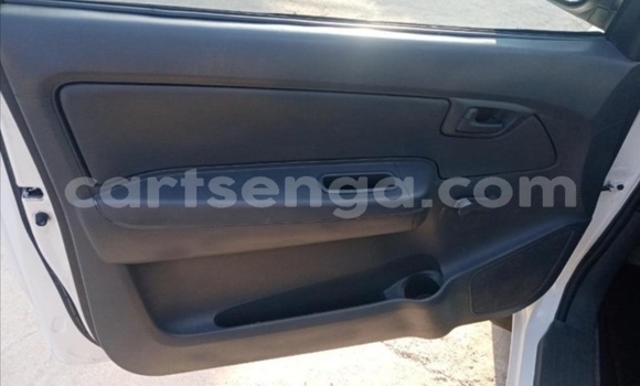 Nunua Ilio tumika Toyota Hilux White Gari ndani ya Bulembu nchini Hhohho Nunua Ilio tumika Toyota Hilux White Gari ndani ya Bulembu nchini Hhohho