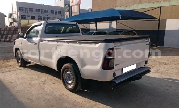 Nunua Ilio tumika Toyota Hilux White Gari ndani ya Bulembu nchini Hhohho Nunua Ilio tumika Toyota Hilux White Gari ndani ya Bulembu nchini Hhohho