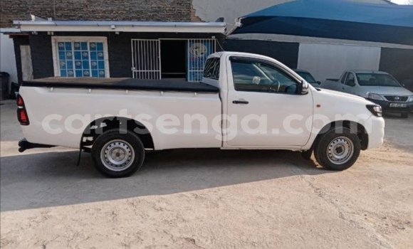 Nunua Ilio tumika Toyota Hilux White Gari ndani ya Bulembu nchini Hhohho Nunua Ilio tumika Toyota Hilux White Gari ndani ya Bulembu nchini Hhohho