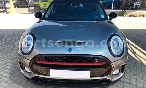 Nunua Ilio tumika Mini Cooper S clubman Silver Gari ndani ya Mbabane nchini Manzini Nunua Ilio tumika Mini Cooper S clubman Silver Gari ndani ya Mbabane nchini Manzini