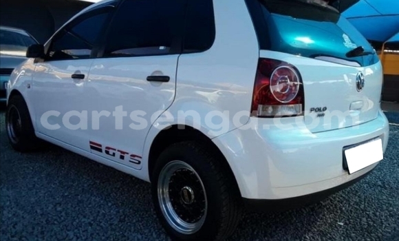 Nunua Ilio tumika Volkswagen Polo White Gari ndani ya Lobamba nchini Manzini Nunua Ilio tumika Volkswagen Polo White Gari ndani ya Lobamba nchini Manzini