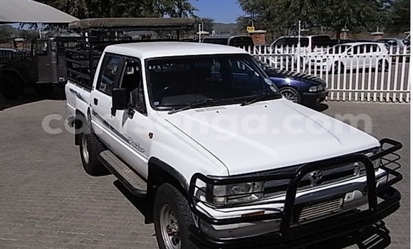 Buy Used Toyota Hilux White Car in Mbabane in Manzini Buy Used Toyota Hilux White Car in Mbabane in Manzini