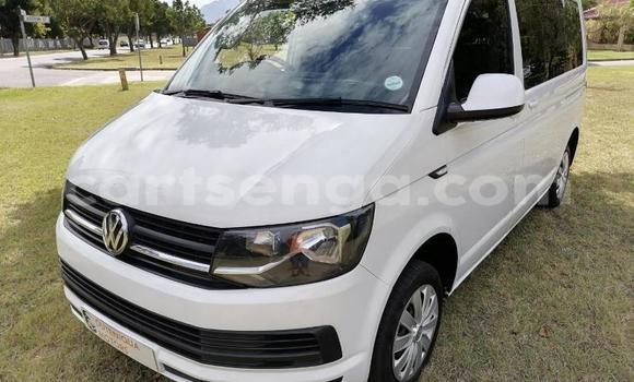 Nunua Ilio tumika Volkswagen Transporter White Gari ndani ya Manzini nchini Manzini