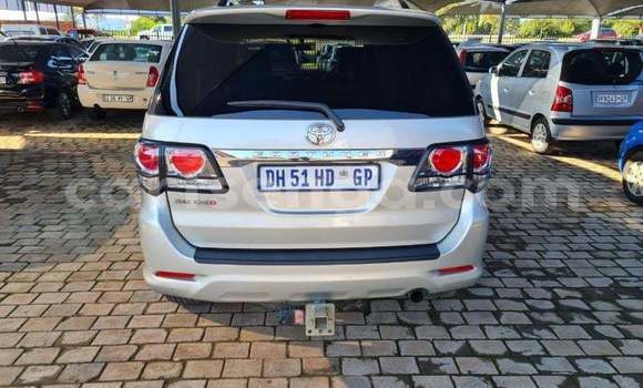 Buy Used Toyota Fortuner Silver Car in Mbabane in Manzini Buy Used Toyota Fortuner Silver Car in Mbabane in Manzini