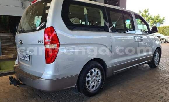 Buy Used Hyundai H1 Silver Car in Manzini in Manzini Buy Used Hyundai H1 Silver Car in Manzini in Manzini