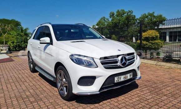 Buy Used Mercedes‒Benz GLE White Car in Mpaka in Lubombo District