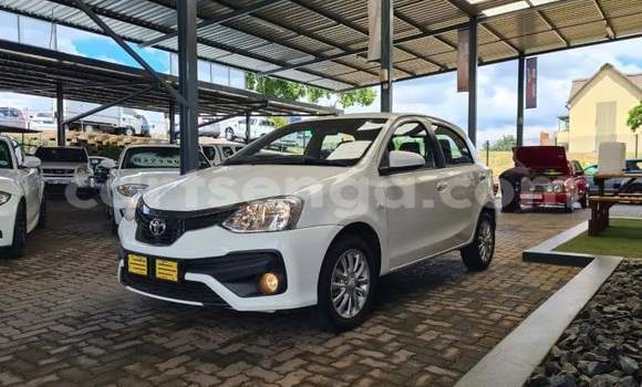 Acheter Occasion Voiture Toyota Etios Blanc à Hluti, Shiselweni District