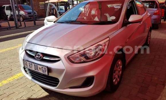 Nunua Ilio tumika Hyundai Accent Silver Gari ndani ya Hluti nchini Wilaya ya Shiselweni Nunua Ilio tumika Hyundai Accent Silver Gari ndani ya Hluti nchini Wilaya ya Shiselweni