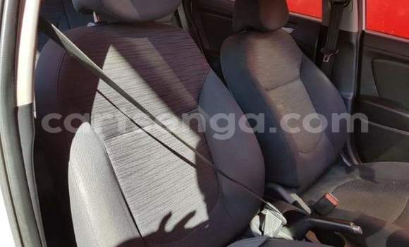 Buy Used Hyundai Accent Silver Car in Hluti in Shiselweni District Buy Used Hyundai Accent Silver Car in Hluti in Shiselweni District