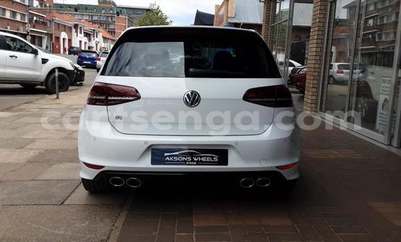 Acheter Occasion Voiture Volkswagen Golf R Blanc à Ezulwini, Hhohho Acheter Occasion Voiture Volkswagen Golf R Blanc à Ezulwini, Hhohho