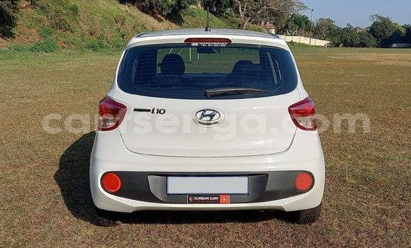 Nunua Ilio tumika Hyundai i10 White Gari ndani ya Ezulwini nchini Hhohho Nunua Ilio tumika Hyundai i10 White Gari ndani ya Ezulwini nchini Hhohho